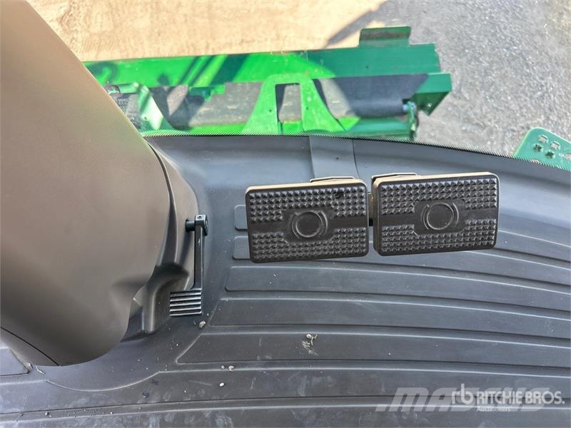 John Deere S690 Leikkuupuimurit