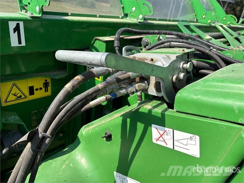 John Deere S690 Mähdrescher