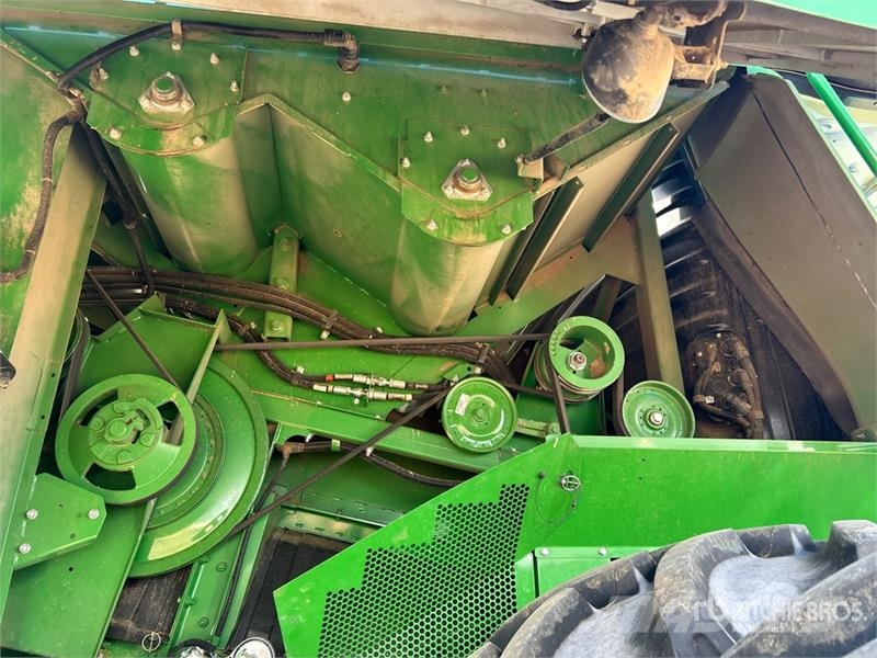 John Deere S690 Leikkuupuimurit
