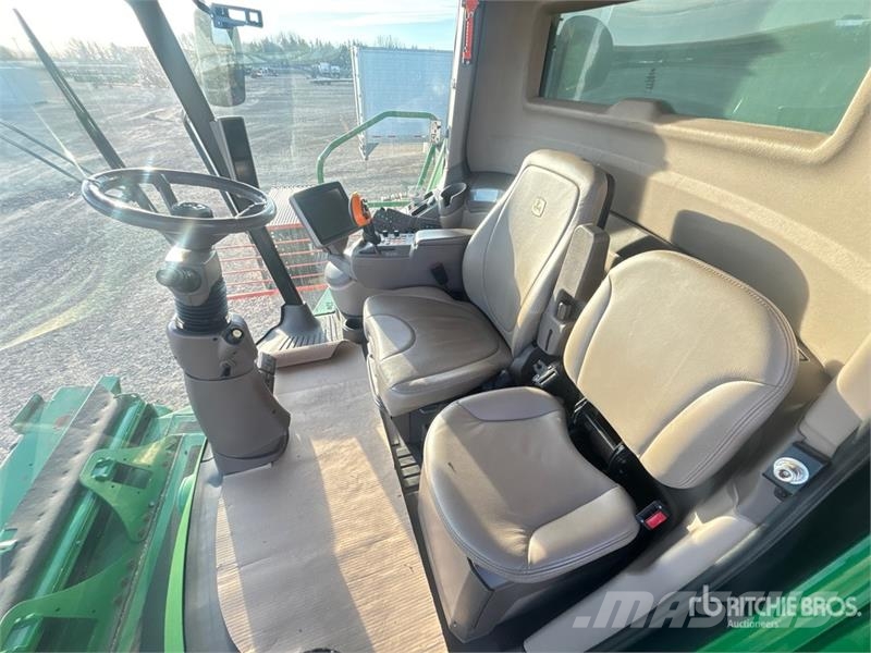 John Deere S690 Kombájnok