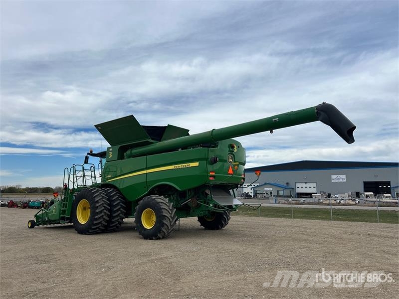 John Deere S690 Kombajni