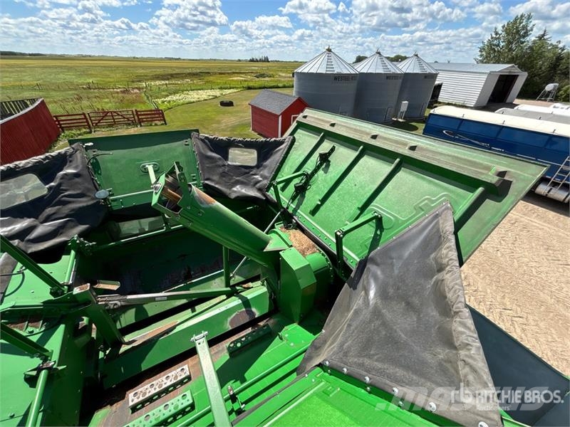 John Deere S690 Mähdrescher