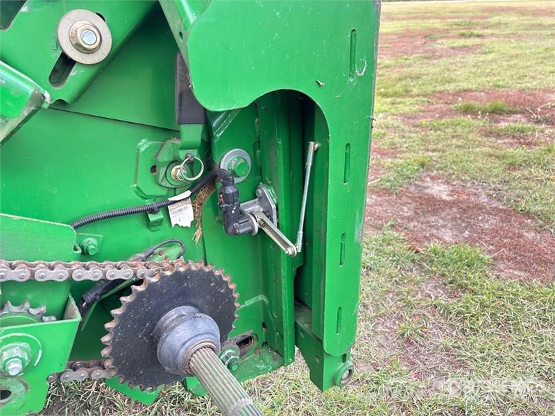 John Deere S690 Sklízecí mlátičky