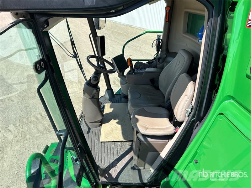 John Deere S690 Kombájnok