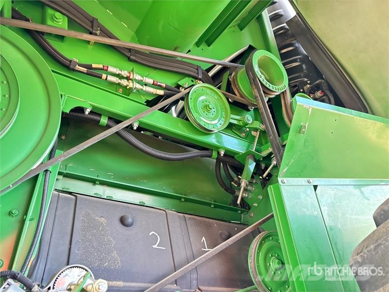 John Deere S690 Sklízecí mlátičky
