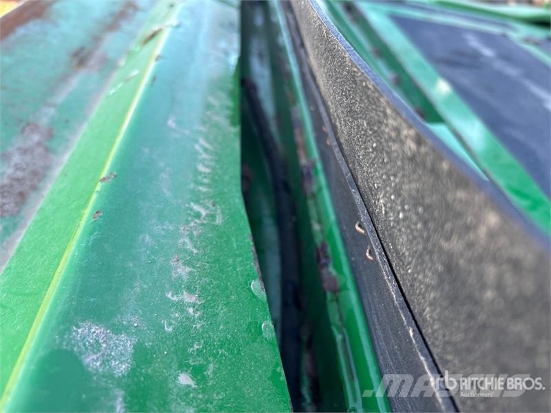 John Deere S690 حصادات