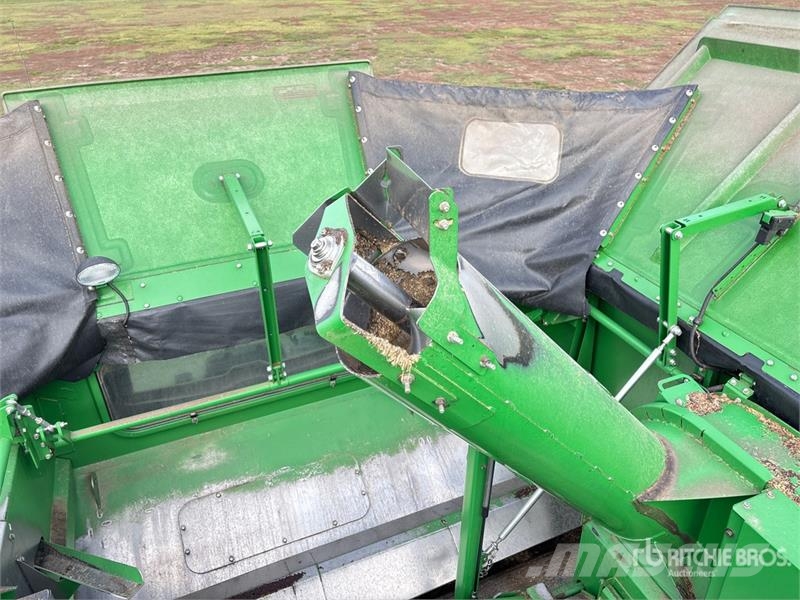 John Deere S690 Sklízecí mlátičky