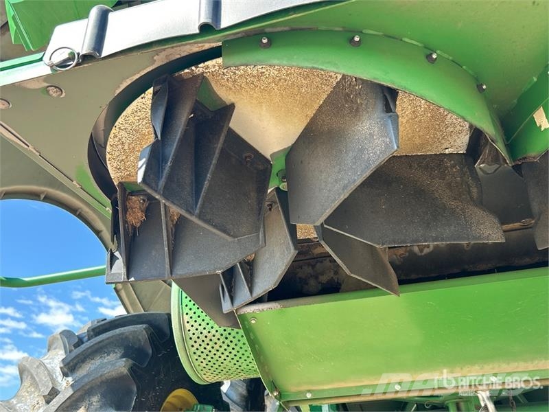 John Deere S690 Leikkuupuimurit