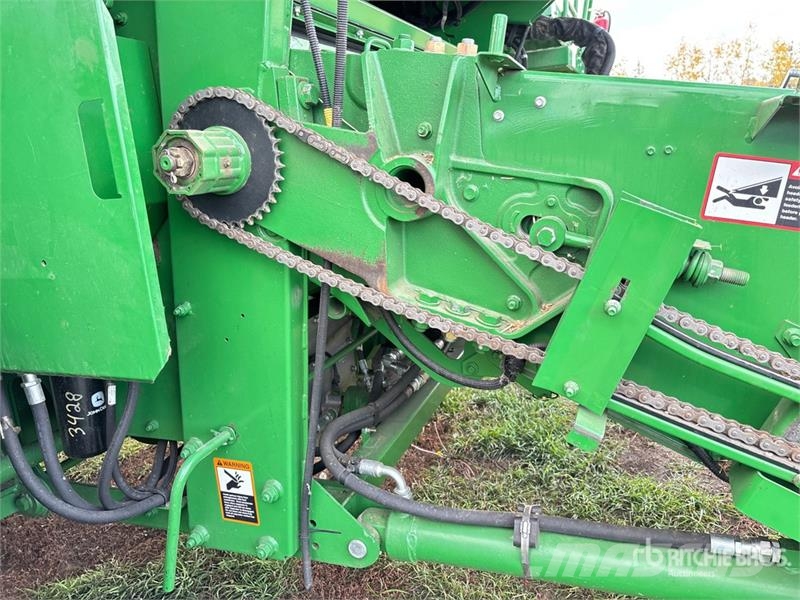 John Deere S690 Sklízecí mlátičky