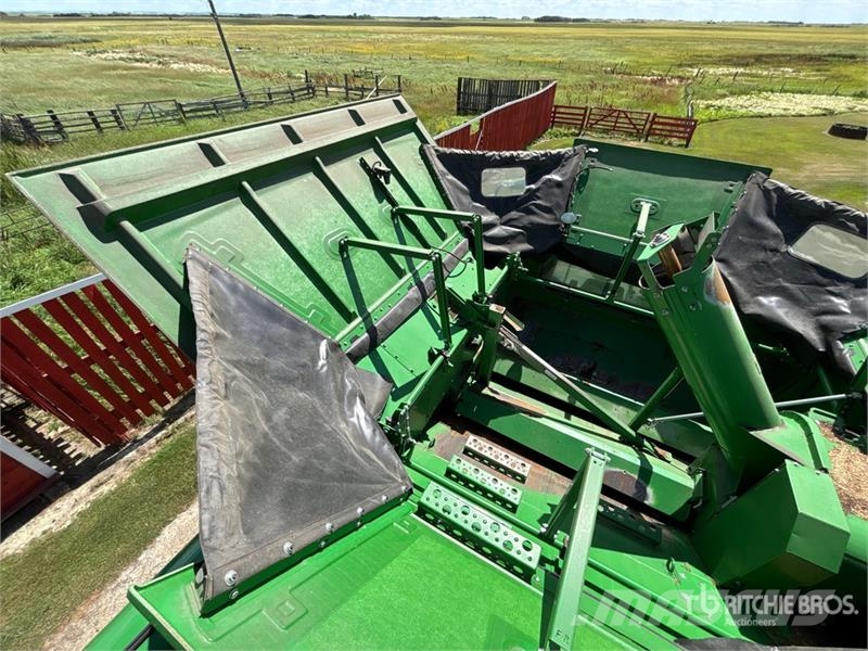 John Deere S690 Mähdrescher