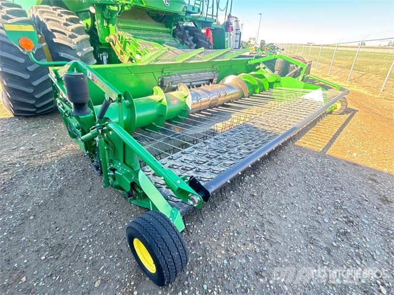 John Deere S690 コンバイン