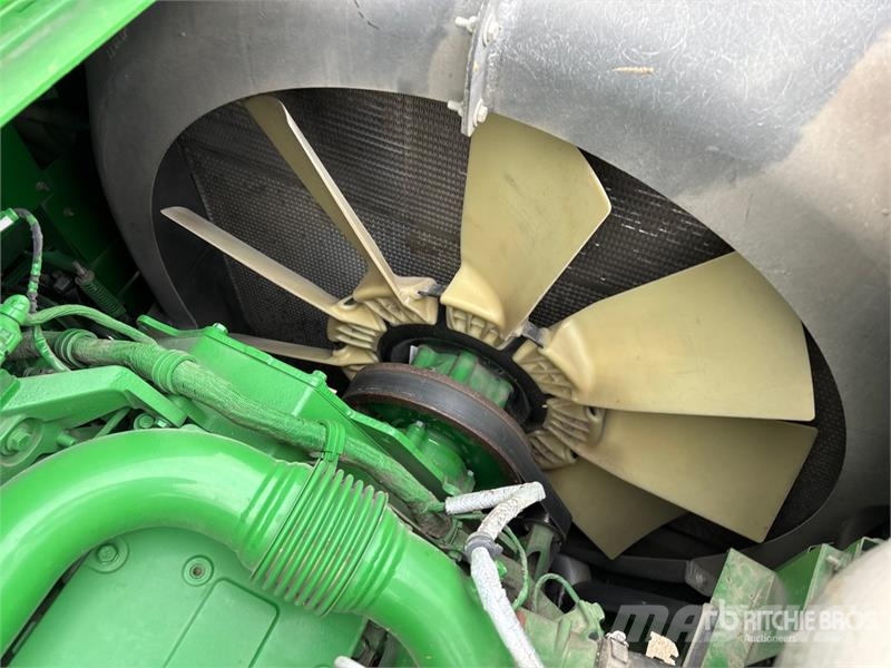 John Deere S690 Leikkuupuimurit