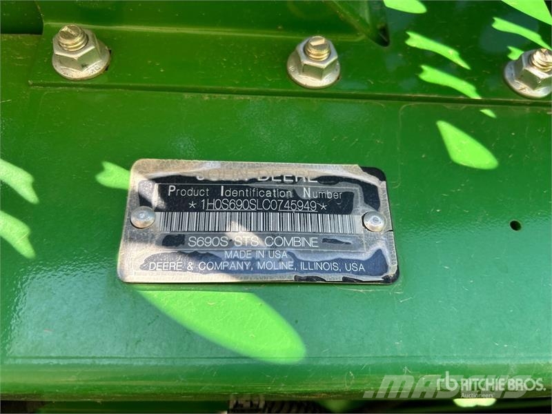 John Deere S690 コンバイン