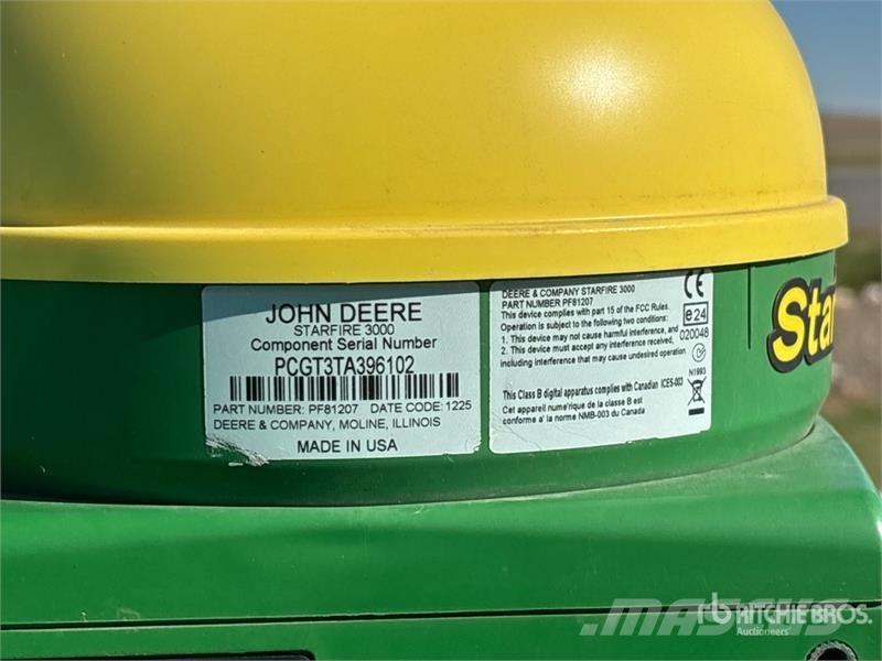 John Deere S690 コンバイン