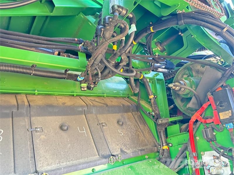 John Deere S690 حصادات
