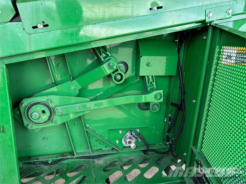 John Deere S690 Leikkuupuimurit