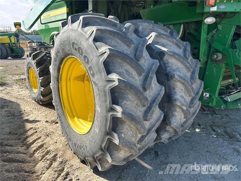 John Deere S690 Maaidorsmachines