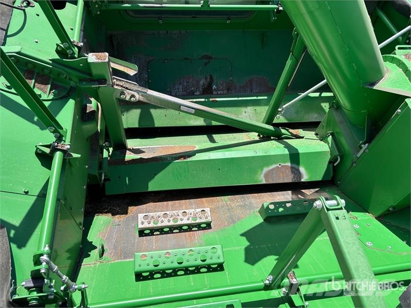 John Deere S690 Mähdrescher