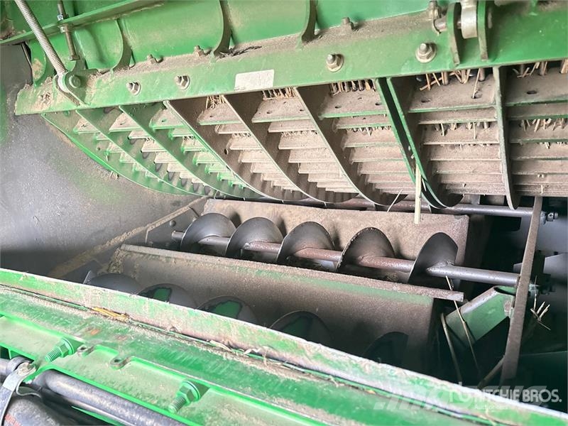 John Deere S690 حصادات