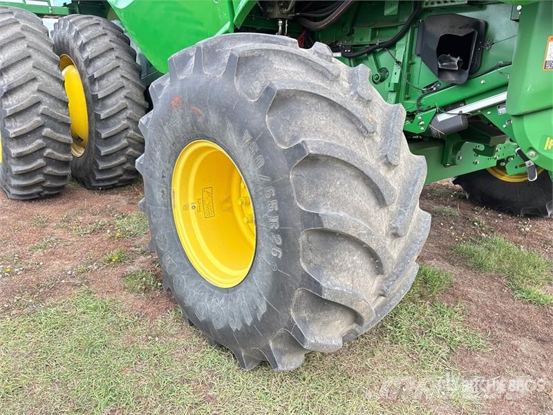 John Deere S690 حصادات