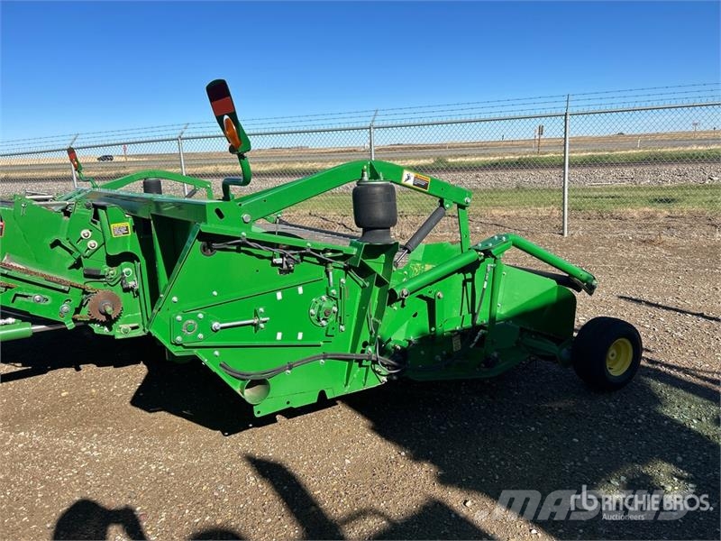John Deere S690 コンバイン
