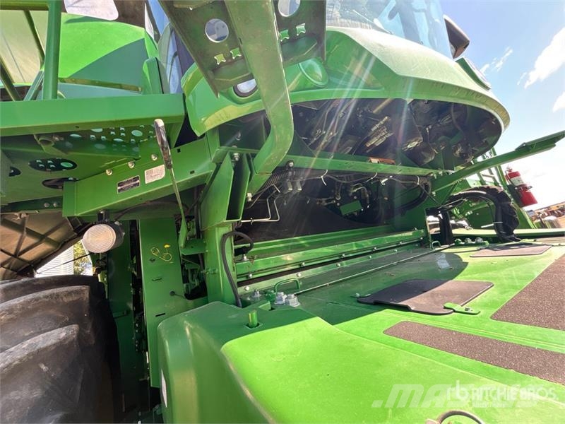 John Deere S690 Mähdrescher