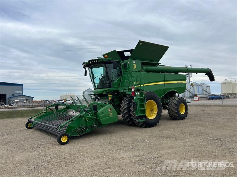 John Deere S690 コンバイン