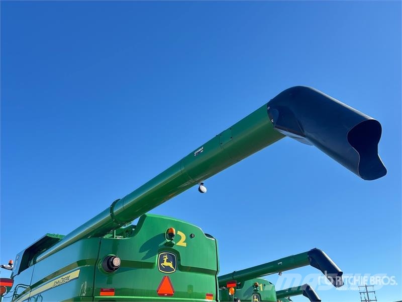 John Deere S690 コンバイン
