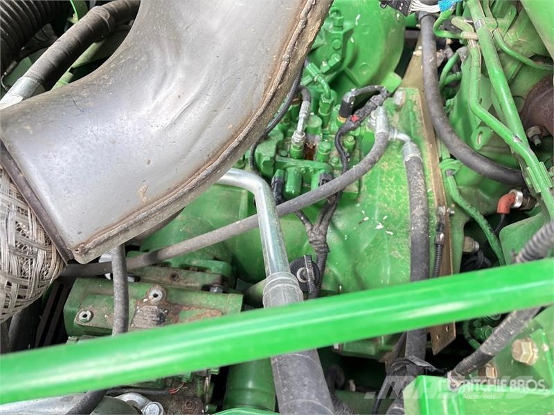 John Deere S690 Sklízecí mlátičky
