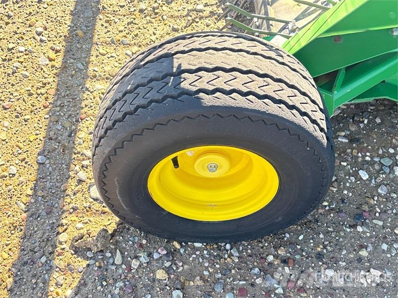John Deere S690 コンバイン