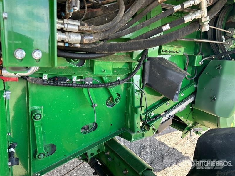 John Deere S690 Leikkuupuimurit