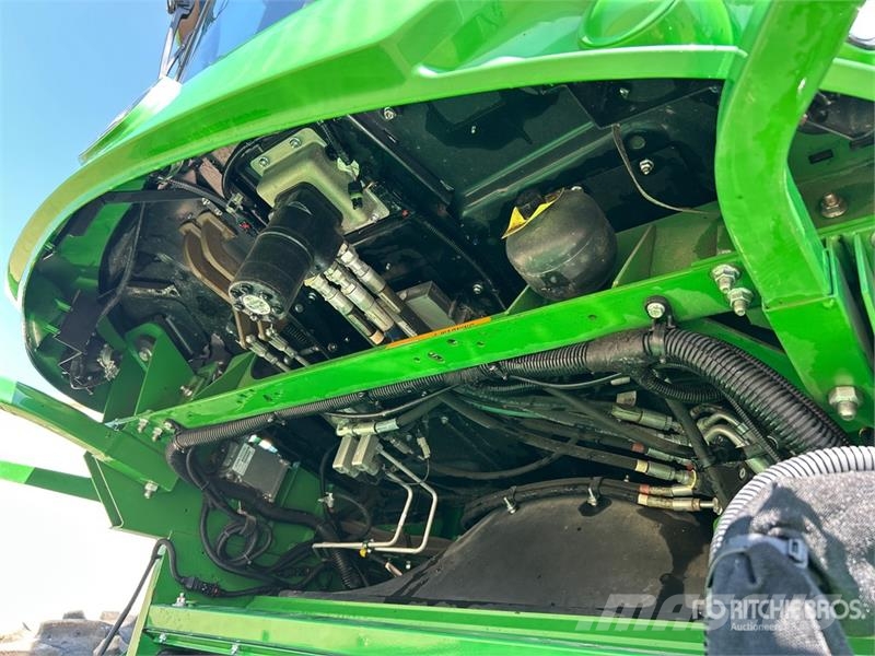 John Deere S690 Kombájnok