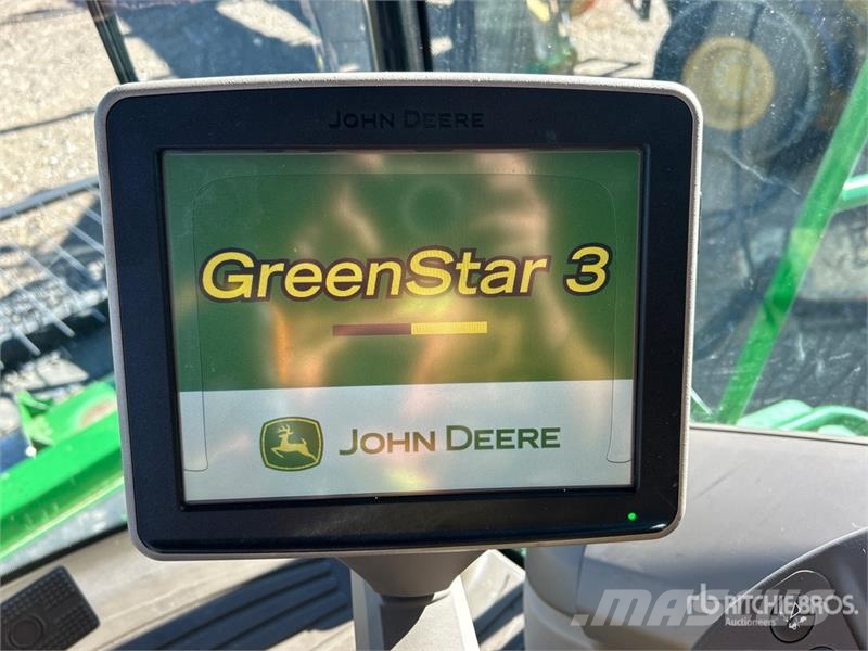 John Deere S690 コンバイン