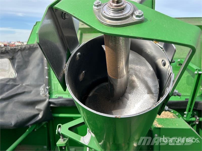 John Deere S690 Kombájnok