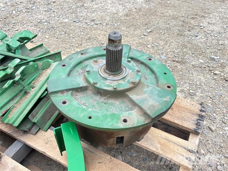 John Deere S690 Mähdrescher