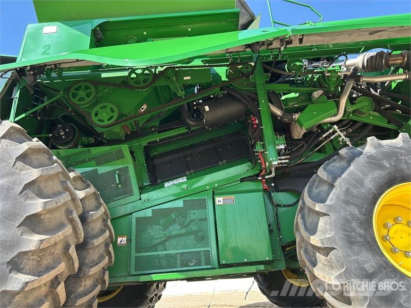John Deere S690 Kombájnok