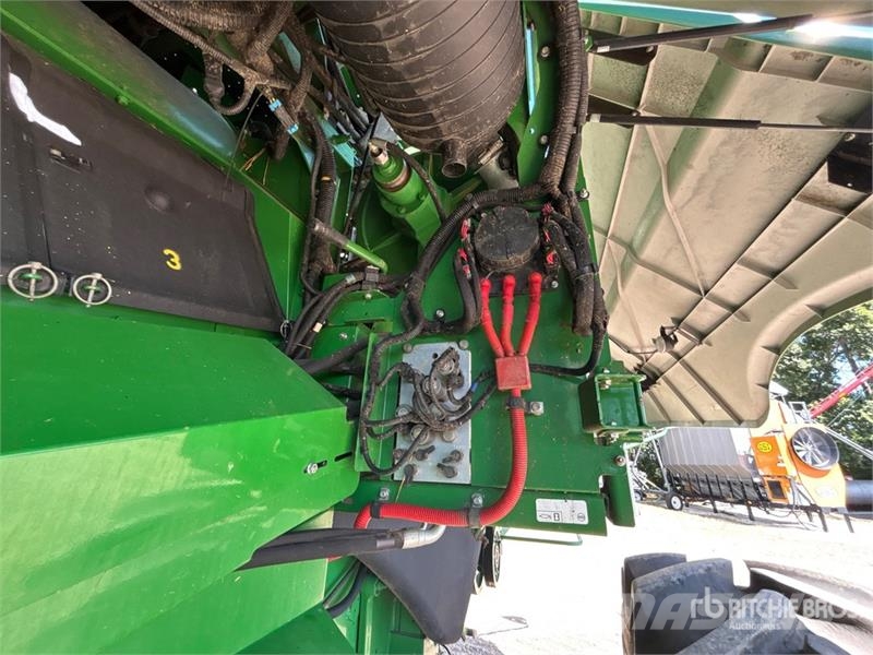 John Deere S690 Mähdrescher