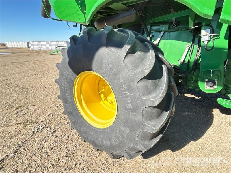 John Deere S690 コンバイン