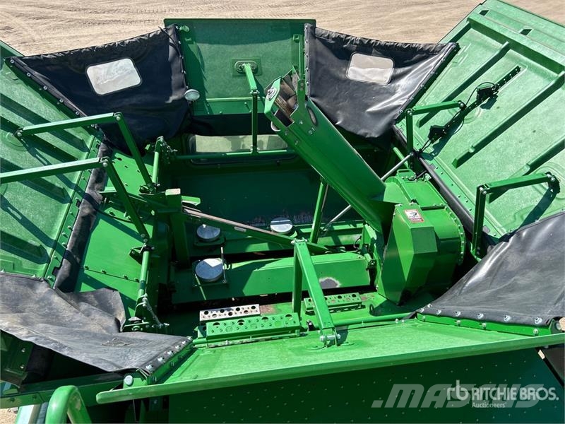 John Deere S690 Kombájnok