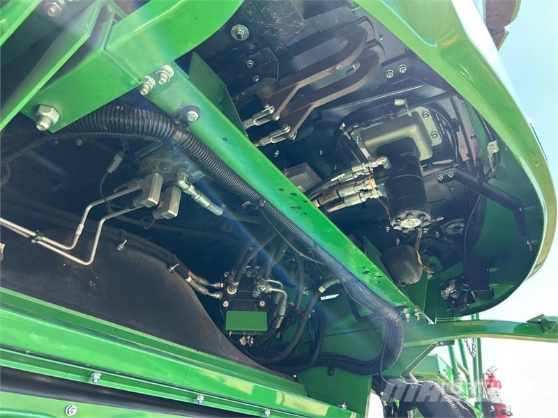John Deere S690 Kombájnok