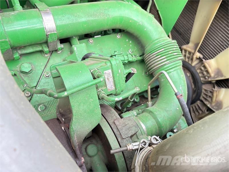 John Deere S690 Sklízecí mlátičky