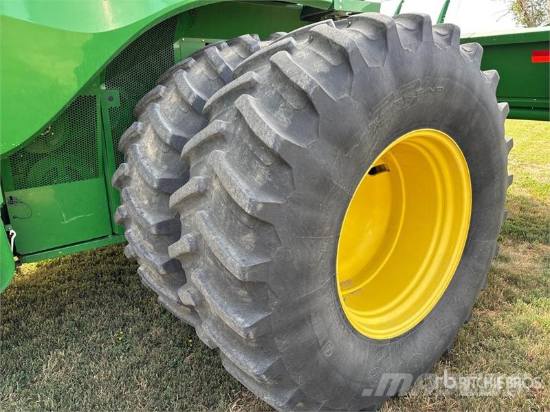 John Deere S690 Mähdrescher