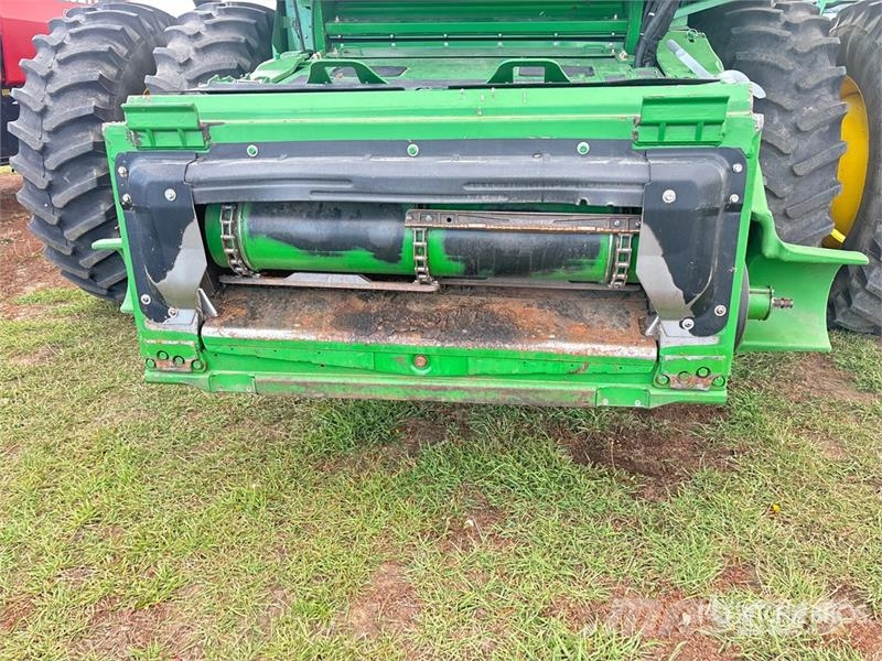 John Deere S690 حصادات