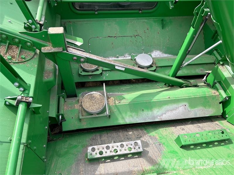 John Deere S690 Kombájnok