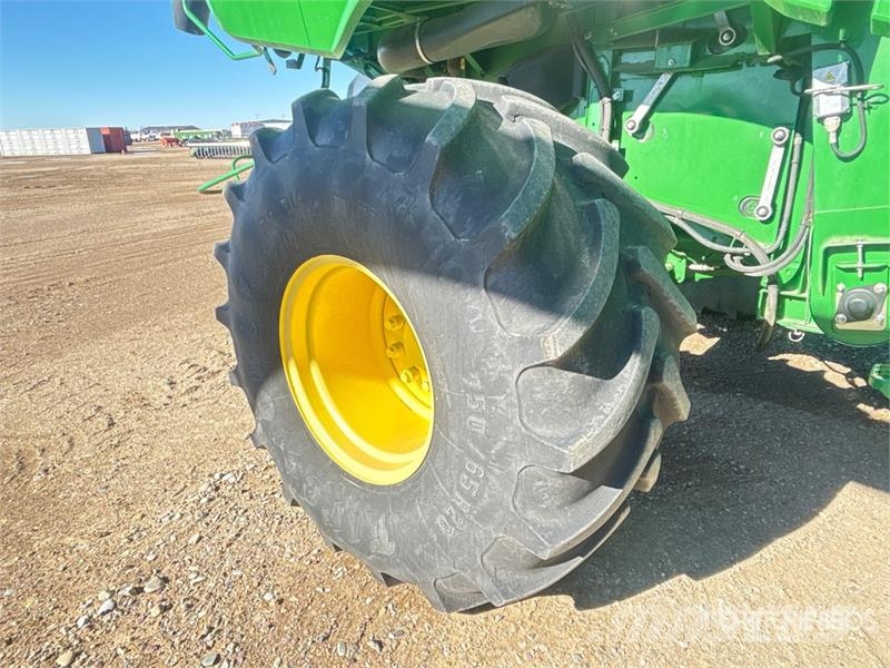 John Deere S690 コンバイン