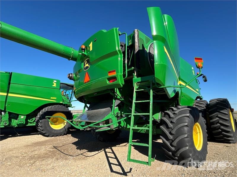 John Deere S690 コンバイン