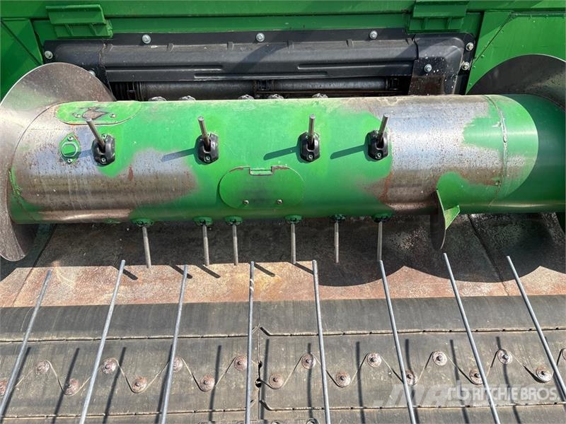 John Deere S690 Mähdrescher