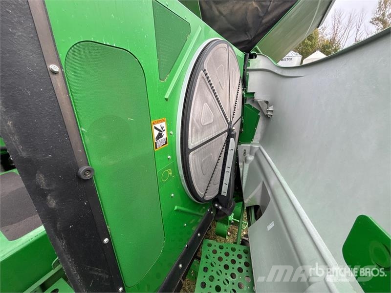 John Deere S690 Biçerdöverler