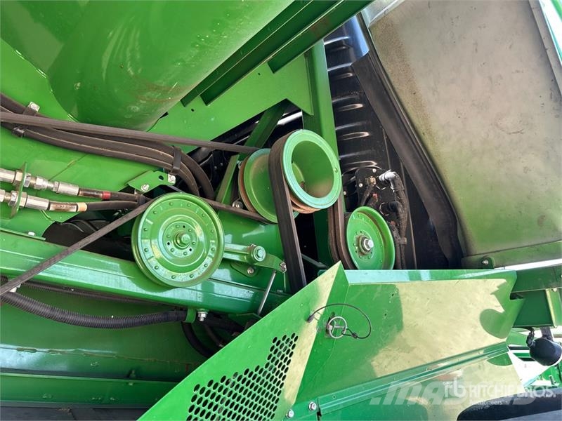 John Deere S690 Kombájnok