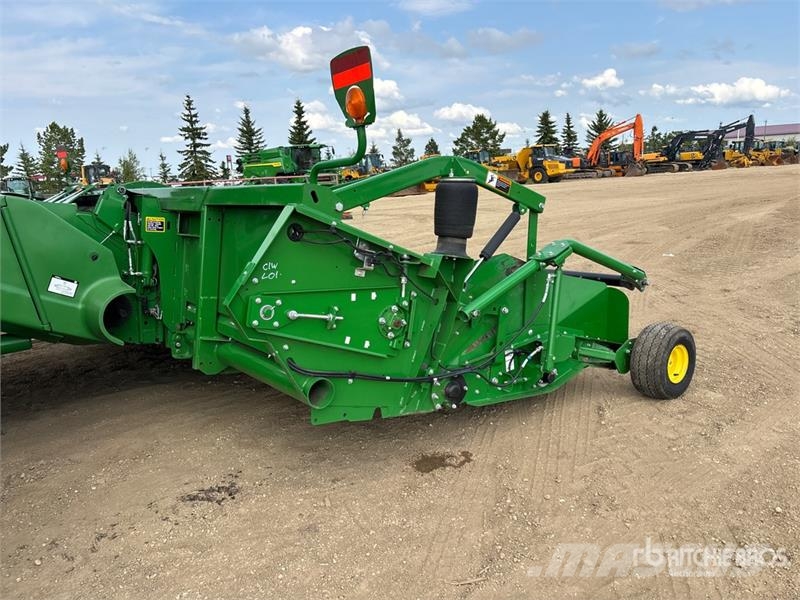 John Deere S690 Mähdrescher